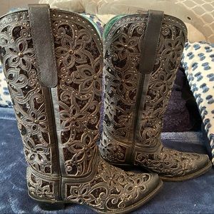 Corral boots